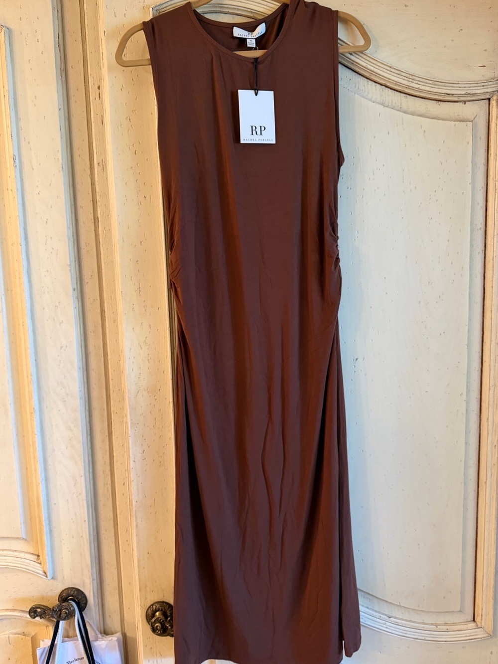 Brown Sleeveless stretch Midi Dress. Comfy stretch! NWT, xl ( fits large)